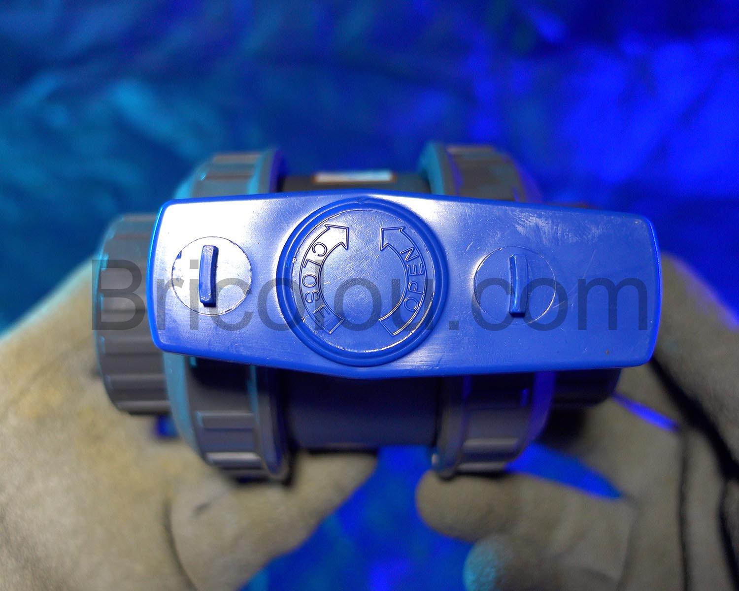 Vannes Interplast 40mm a coller double union demontable 4cm 40 mm PN16 PVC ouvert ferme Vannes Interplast 40mm à coller double union démontable 4cm 40 mm PN16 PVC ouvert fermé