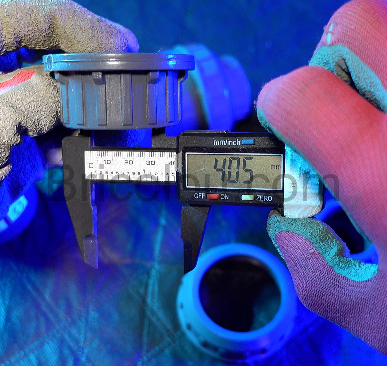 Vannes Interplast 40mm a coller double union demontable 4cm 40 mm PN16 Vannes Interplast 40mm à coller double union démontable 4cm 40 mm PN16