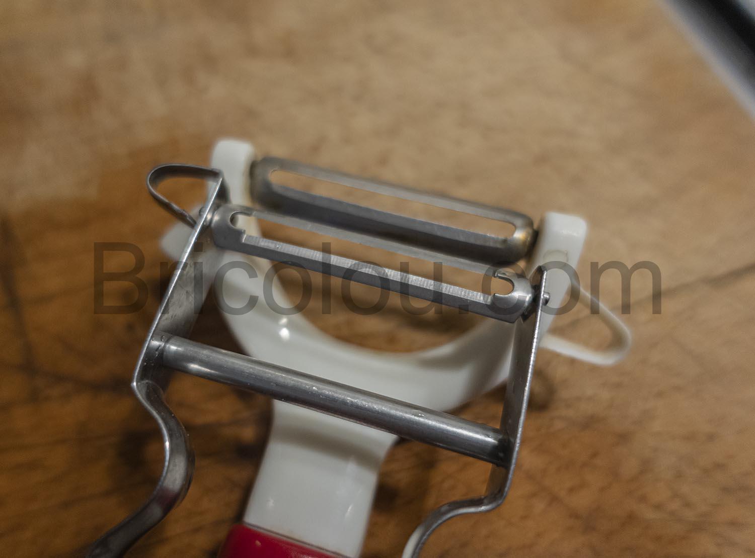 Victorinox econome epluche legumes Star Peeler Inox compare Victorinox économe épluche légumes Star Peeler Inox compare