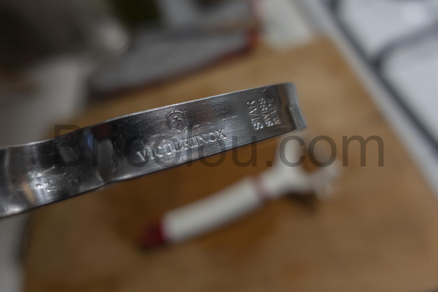 Victorinox econome epluche legumes Star Peeler Inox logo Victorinox économe épluche légumes Star Peeler Inox logo