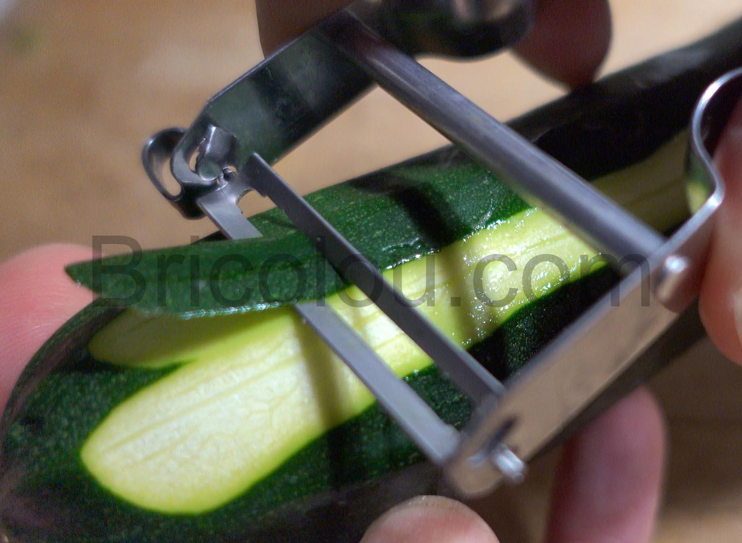 Victorinox econome epluche legumes Victorinox économe épluche légumes