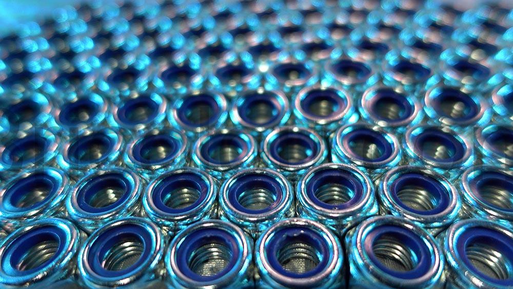 Boulon M10 Auto Freine DIN 985 Ecrou blocag cage Acier Rebadis bleu Boulon M10 Auto-Freiné DIN 985 Écrou blocag cage Acier Rebadis bleu
