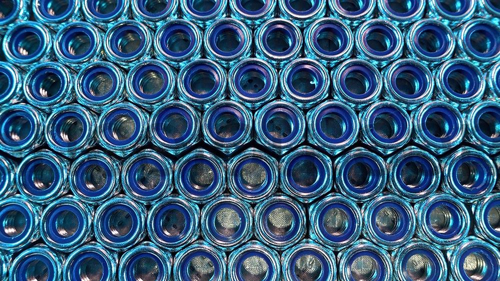 Boulon M10 Auto Freine DIN 985 Ecrou blocag cage Acier Rebadis dessus Boulon M10 Auto-Freiné DIN 985 Écrou blocag cage Acier Rebadis dessus