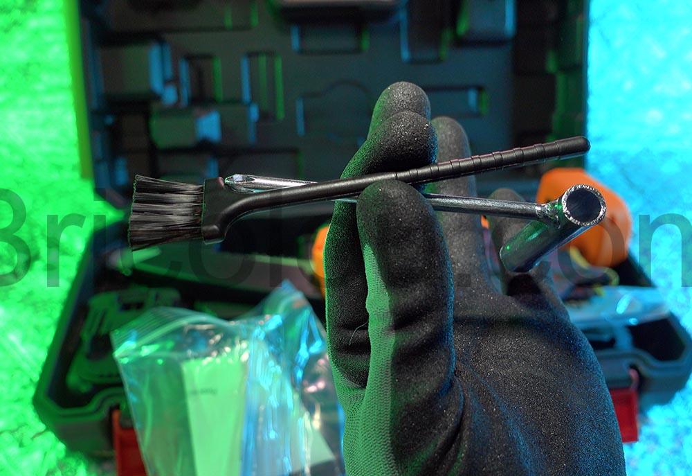 Grenintol Mini Tronconneuse Batterie Electrique Rechargeable 24V brosse Grenintol Mini Tronçonneuse Batterie Electrique Rechargeable 24V brosse