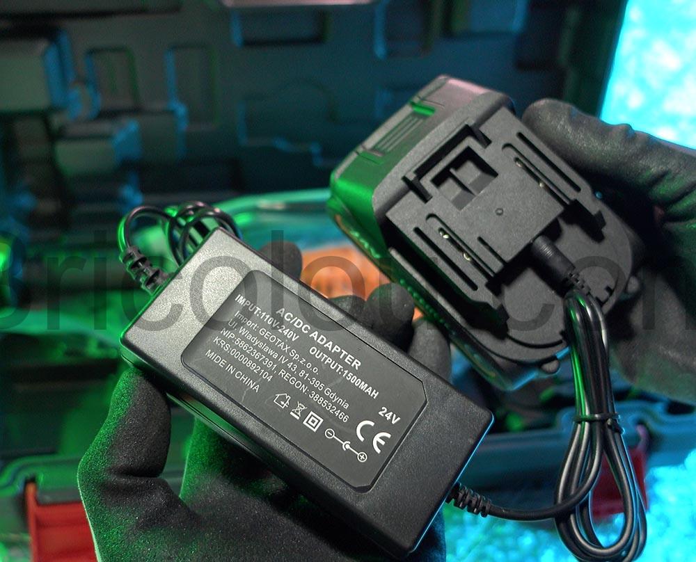 Grenintol Mini Tronconneuse Batterie Electrique Rechargeable 24V chargeur Grenintol Mini Tronçonneuse Batterie Electrique Rechargeable 24V chargeur