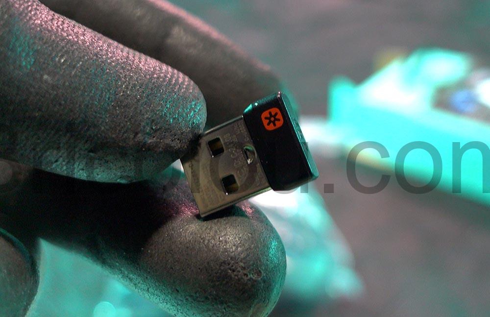 Logitech MX Master 2S Souris sans Fil Bluetooth Unifying dongle Logitech MX Master 2S Souris sans Fil Bluetooth Unifying dongle