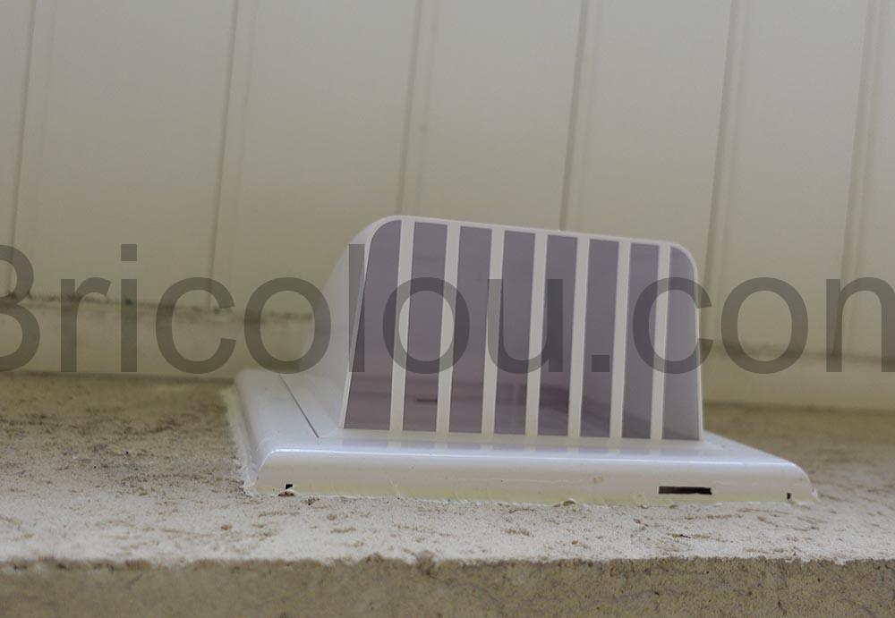 Bouche aeration VMC Aerateur grille ventilation Awenta extracteur dair dessous Bouche aération VMC Aerateur grille ventilation Awenta extracteur d'air dessous