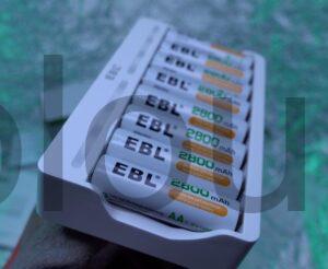 EBL Piles Rechargeables AA 2800mAh Ni-MH Chargeur Rapide Individuel 9010 USB alignée