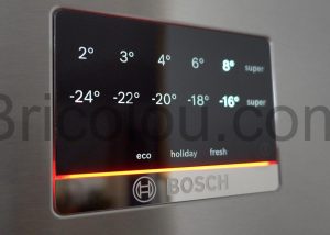 Frigo Bosch KGN39AIBT congelateur combine refrigerateur basse consommation écran allumé