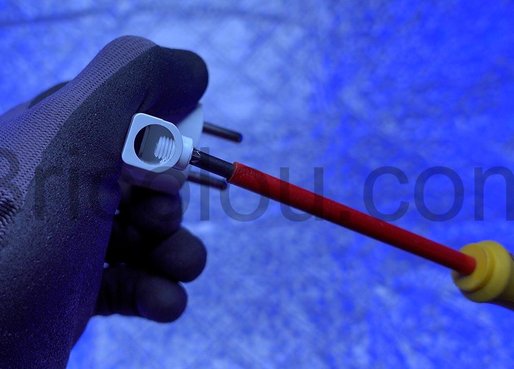 Zenitech Prise Fiche electrique male extra plate 16A bloque caqble Zenitech Prise Fiche électrique mâle extra plate 16A bloque câqble