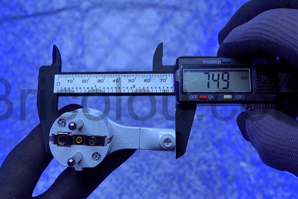 Zenitech Prise Fiche electrique male extra plate 16A longeur Zenitech Prise Fiche électrique mâle extra plate 16A longeur