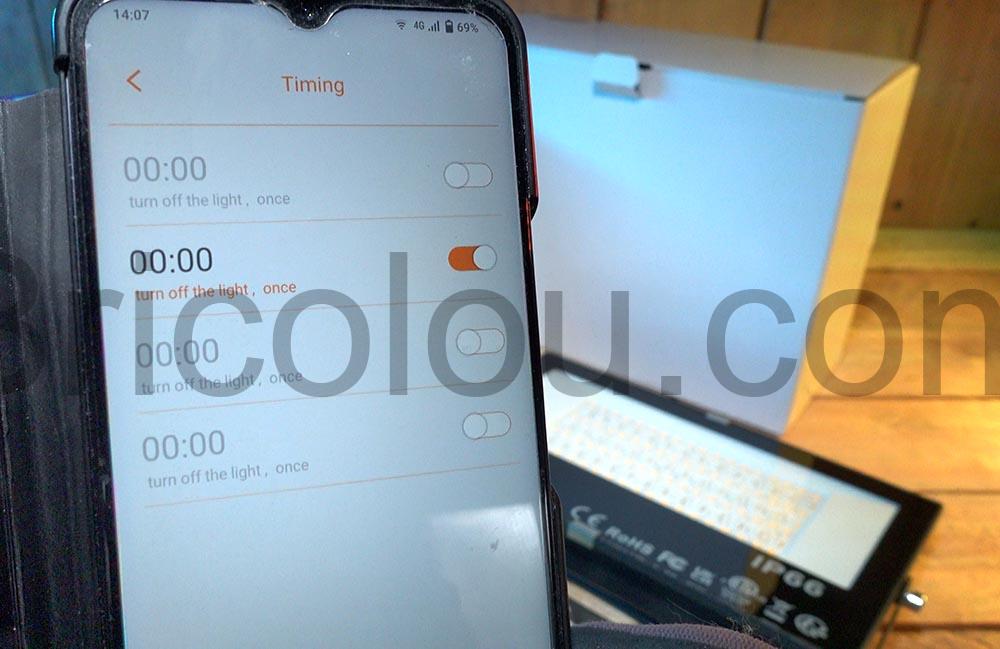 Projecteur Couleur LED RGB HEKEE 80W Bluetooth etanche allumage Projecteur Couleur LED RGB HEKEE 80W Bluetooth étanche allumage