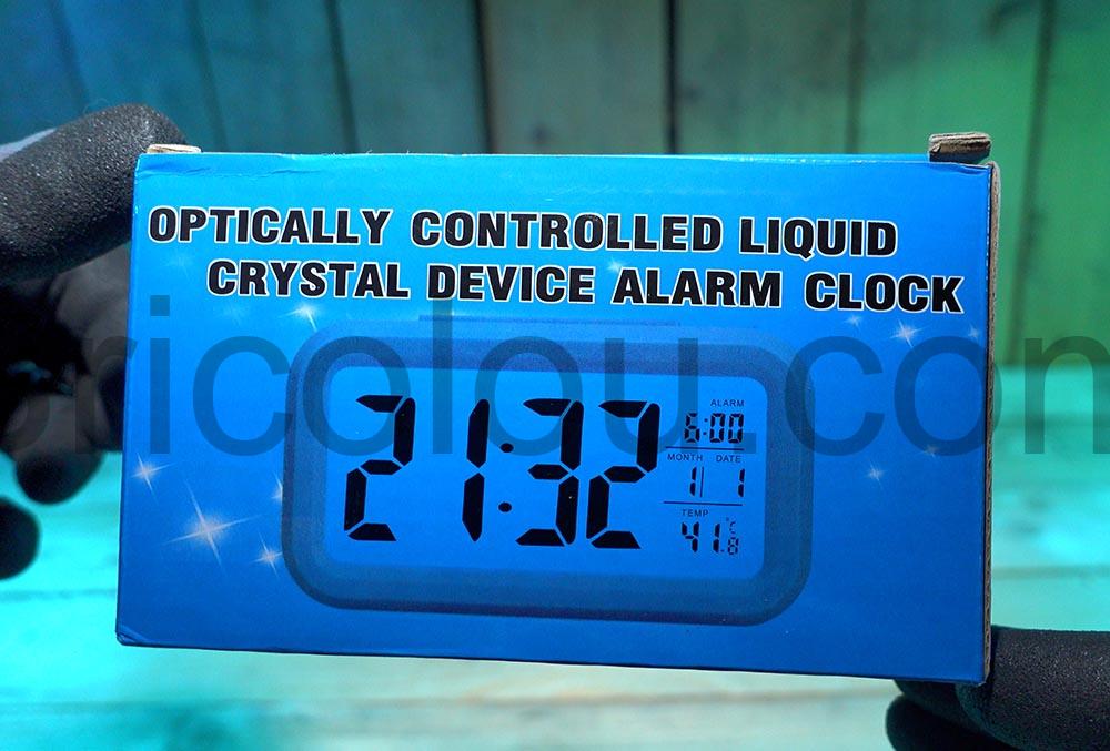 YIQI Horloge Reveil numerique Piles AAA Date temperature boite YIQI Horloge Réveil numérique Piles AAA Date température boite