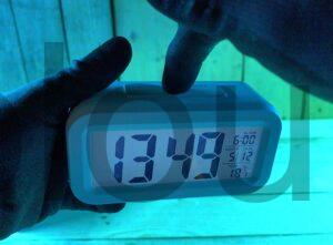 YIQI Horloge Reveil numerique Piles AAA Date temperature lumiere YIQI Horloge Réveil numérique Piles AAA Date température lumière