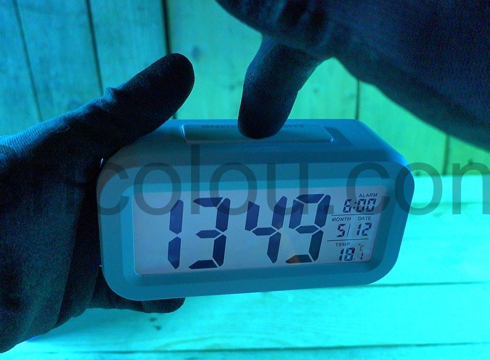 YIQI Horloge Reveil numerique Piles AAA Date temperature lumiere YIQI Horloge Réveil numérique Piles AAA Date température lumière