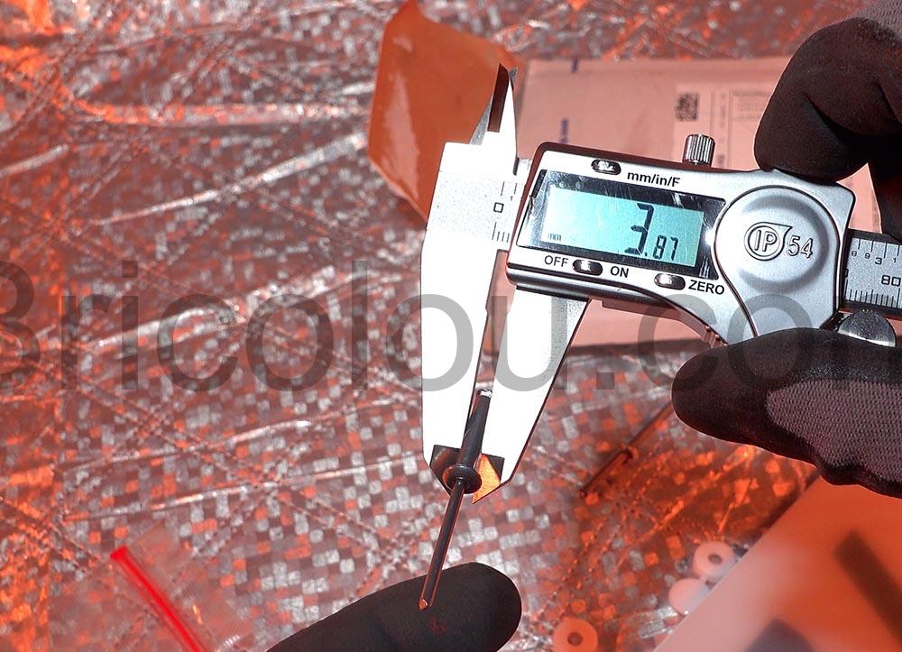 Plaque dimmatriculation Plastique homologuee pas chere internet rivet Plaque d'immatriculation Plastique homologuée pas chère internet rivet