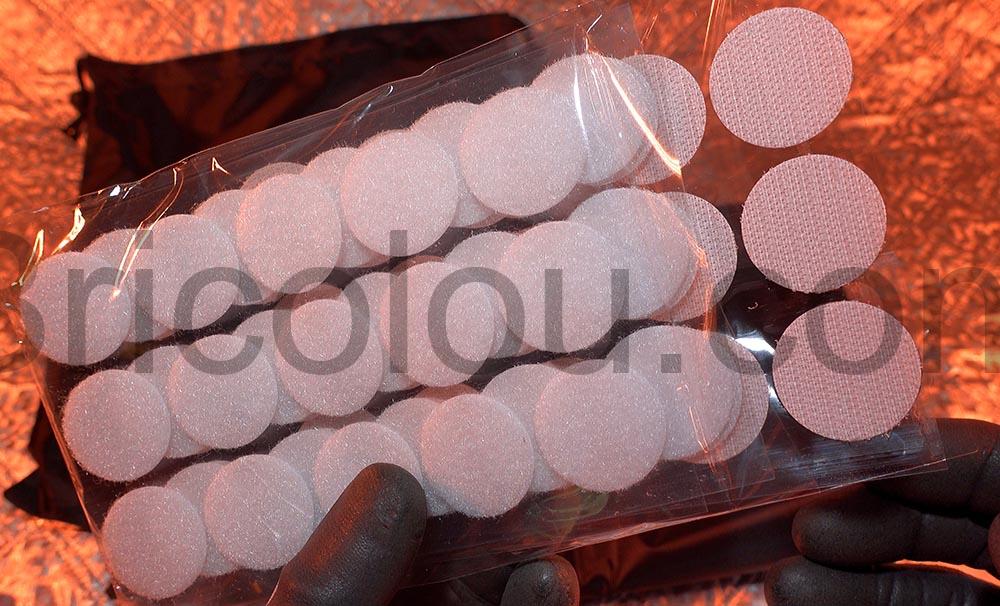 Rideau plastique noir occultant opaque fenetre LUCMO Rideau plastique noir occultant opaque fenêtre LUCMO fixation