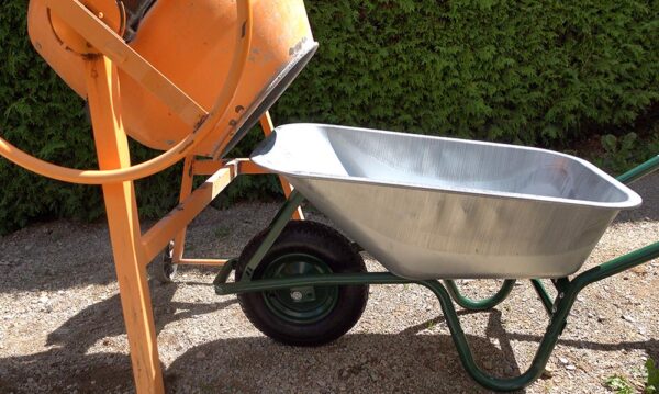 Assemblage Brouette 100L jardinage AIRAJ béton