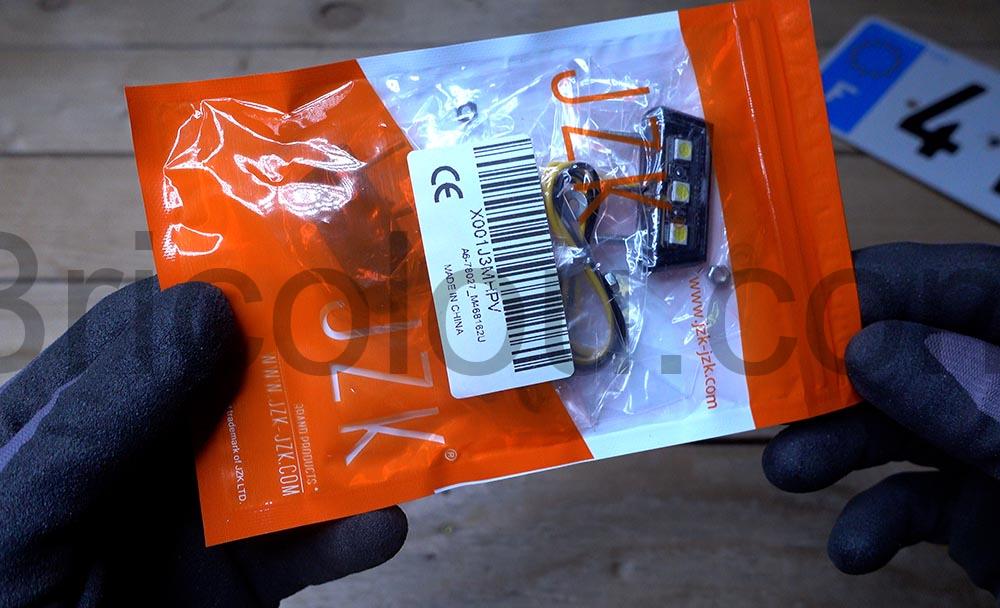 Eclairage plaque immatriculation moto remorque LED homologue boite Eclairage plaque immatriculation moto remorque LED homologué boite