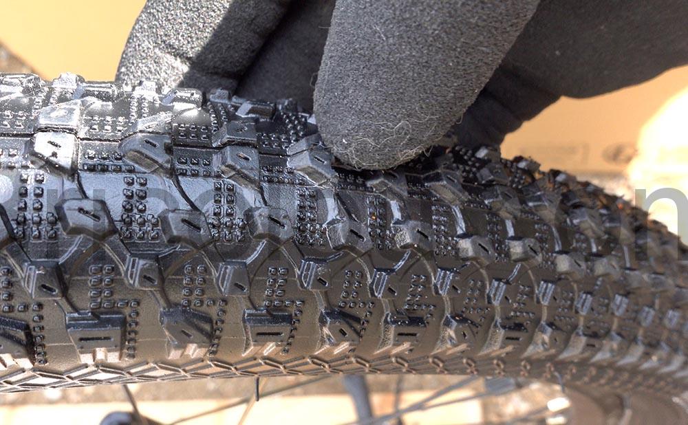 HITWAY Velo Assistance electrique 36V 11.2Ah 250W Shimano 21 Vitesses 26 pouces crampon HITWAY Vélo Assistance électrique 36V 11.2Ah 250W Shimano 21 Vitesses 26 pouces crampon