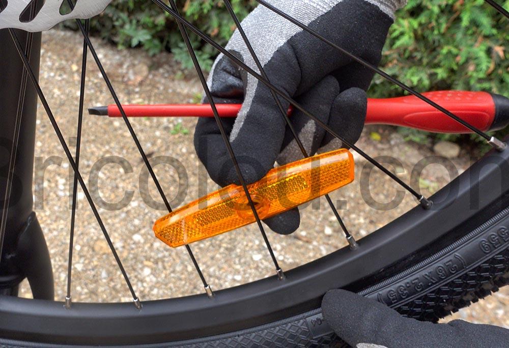 HITWAY Velo Assistance electrique 36V 11.2Ah 250W Shimano 21 Vitesses 26 pouces reflechissant HITWAY Vélo Assistance électrique 36V 11.2Ah 250W Shimano 21 Vitesses 26 pouces refléchissant