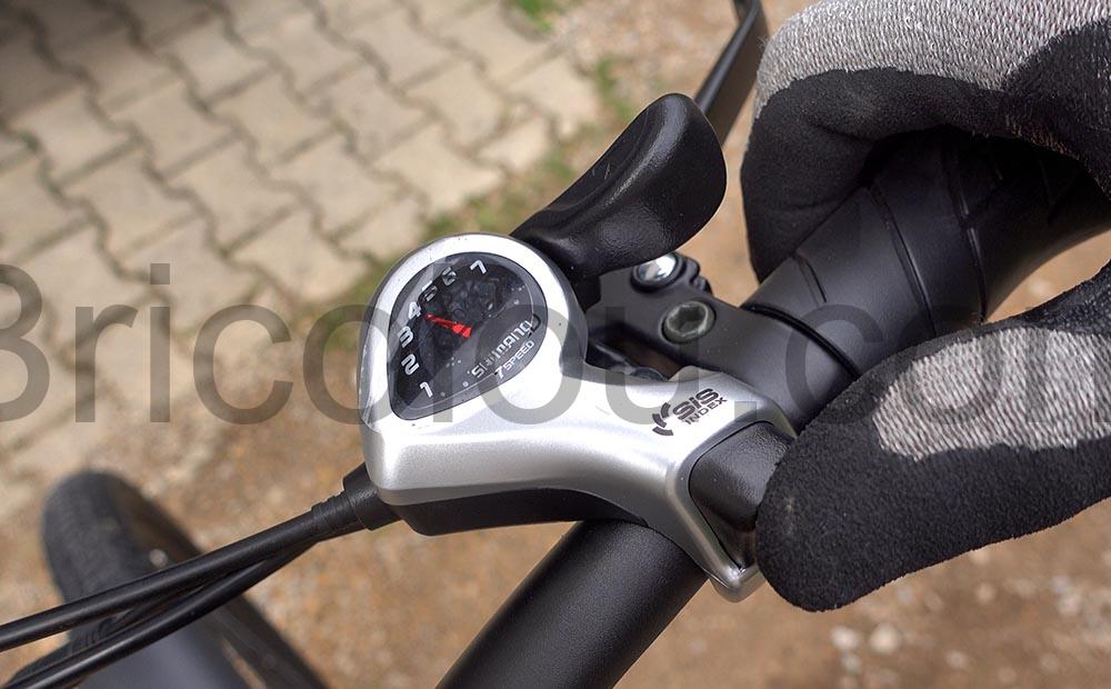 HITWAY Velo Assistance electrique 36V 11.2Ah 250W Shimano 21 Vitesses 26 pouces vitesse HITWAY Vélo Assistance électrique 36V 11.2Ah 250W Shimano 21 Vitesses 26 pouces vitesse