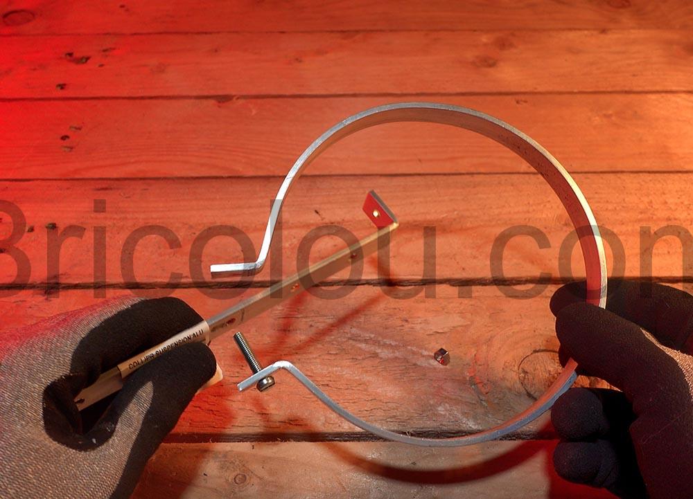 collier suspension aluminium conduite tuyau cheminee 139 mm 000139 ressort collier suspension aluminium conduite tuyau cheminée 139 mm 000139 ressort