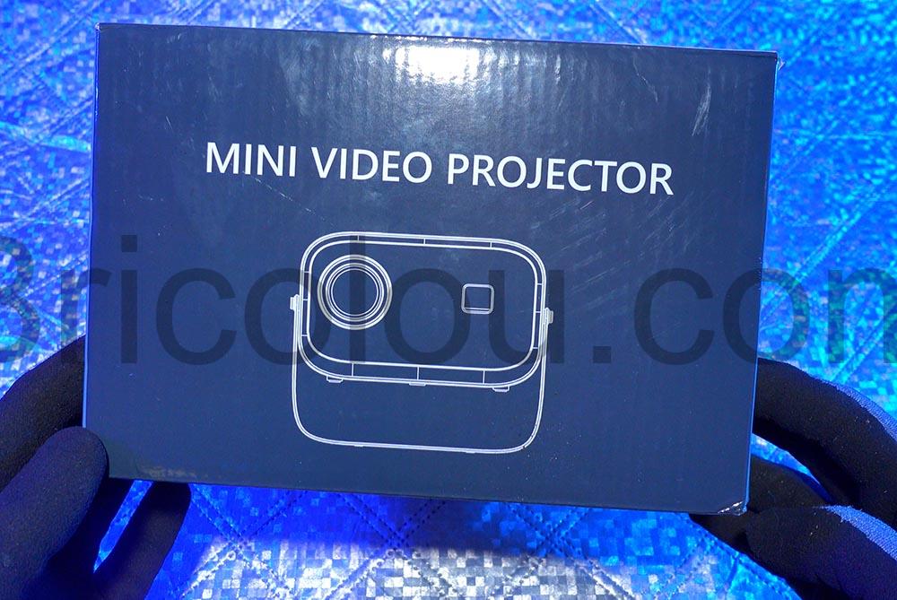 videoprojecteur Jimveo E18 FHD 1080P WiFi6 Bluetooth multi position boite videoprojecteur Jimveo E18 FHD 1080P WiFi6 Bluetooth multi position boite