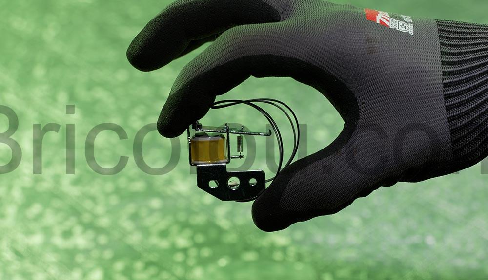 Comment reparer imprimante laser qui ne prend plus les feuilles Samsung CLP 365w aimant Comment réparer imprimante laser qui ne prend plus les feuilles (Samsung CLP-365w) aimant