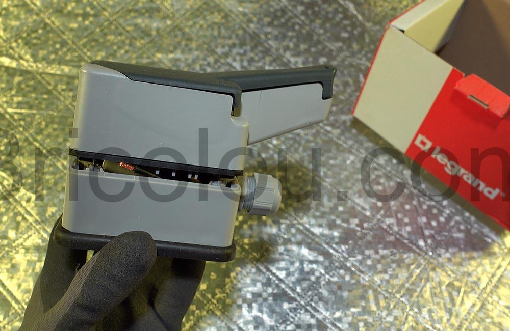 Legrand 090485 Prise exterieure Etanche IP66 Fiche Engagee Plexo cote Legrand 090485 Prise extérieure Étanche IP66 Fiche Engagée Plexo coté