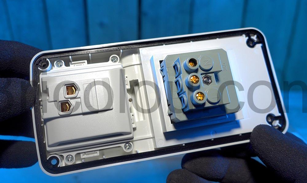 Prise exterieure etanche interrupteur longue 16 Autoconsommation solaire kit branchement Prise extérieure étanche interrupteur longue 16 Autoconsommation solaire kit branchement