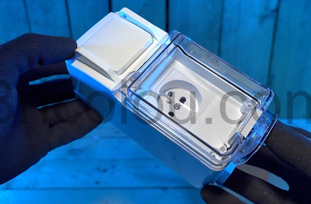 Prise exterieure etanche interrupteur longue 16 Autoconsommation solaire kit facade Prise extérieure étanche interrupteur longue 16 Autoconsommation solaire kit facade