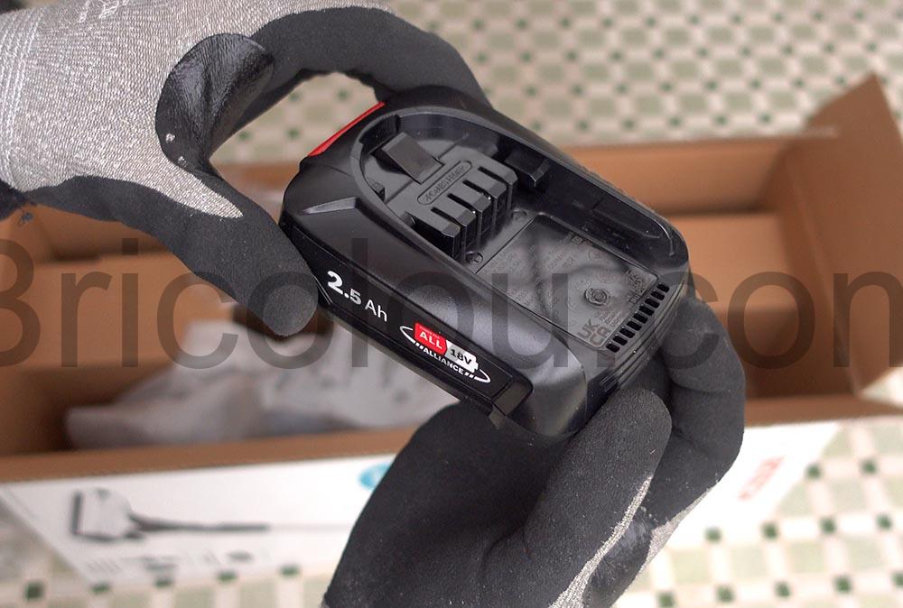 Bosch Aspirateur batterie Bosch Serie 6 2.5Ah Bosch Aspirateur batterie Bosch Serie 6 2.5Ah