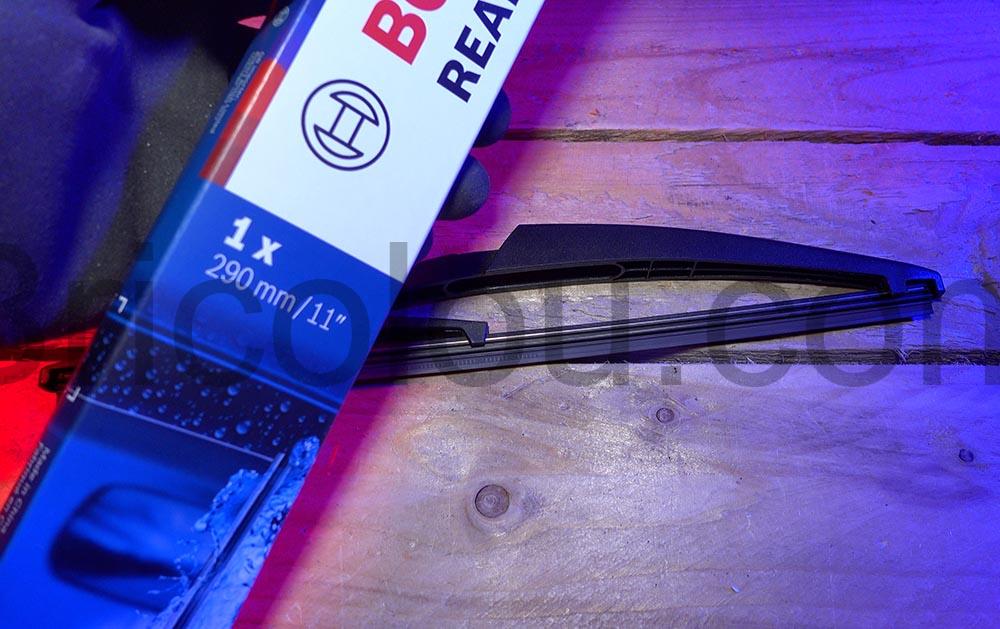 Comment changer balais essuie glace arriere Dacia Lodgy 290 mm Comment changer balais essuie glace arriere Dacia Lodgy 290 mm