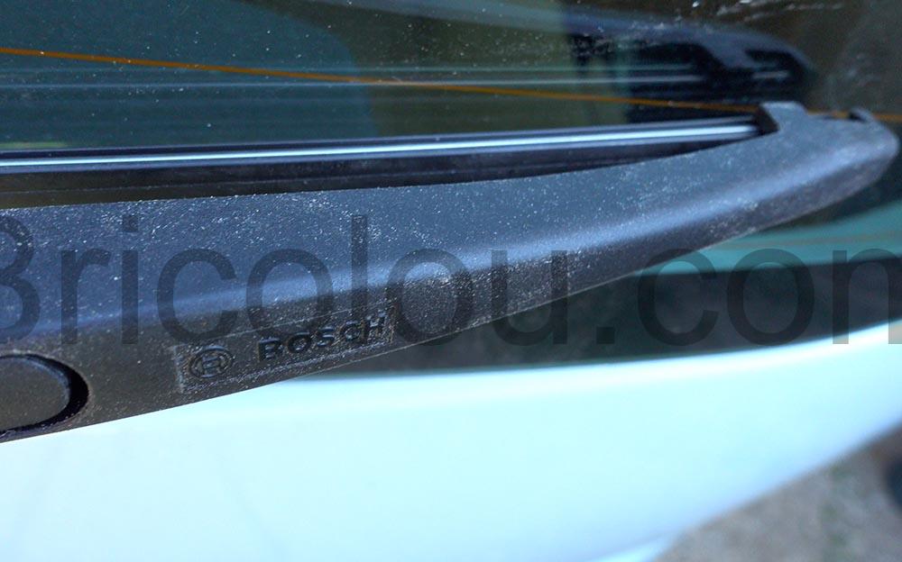 Comment changer balais essuie glace arriere Dacia Lodgy Logo Bosch Comment changer balais essuie glace arriere Dacia Lodgy Logo Bosch
