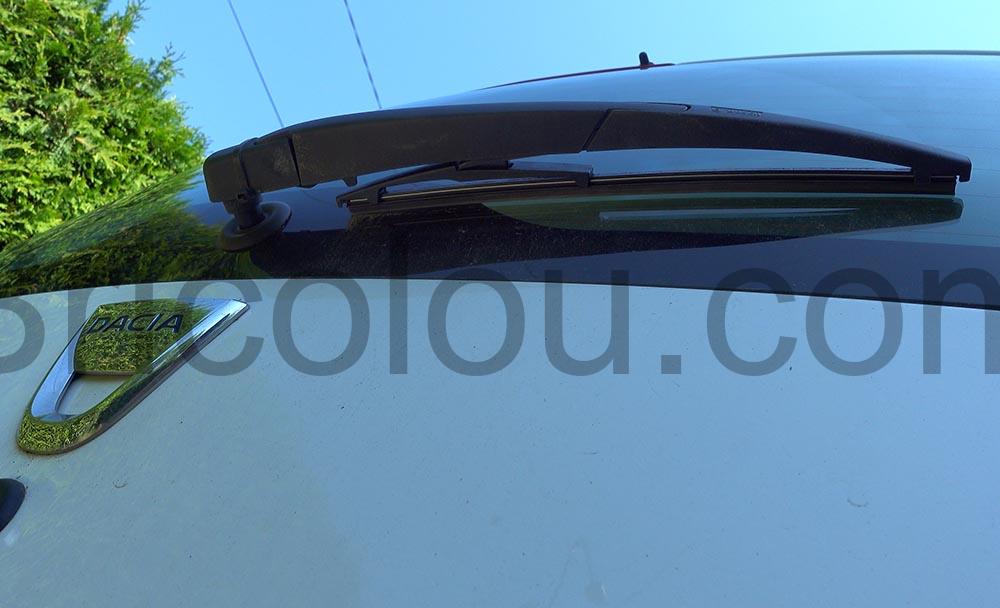 Comment changer balais essuie glace arriere Dacia Lodgy vitre Comment changer balais essuie glace arriere Dacia Lodgy vitre