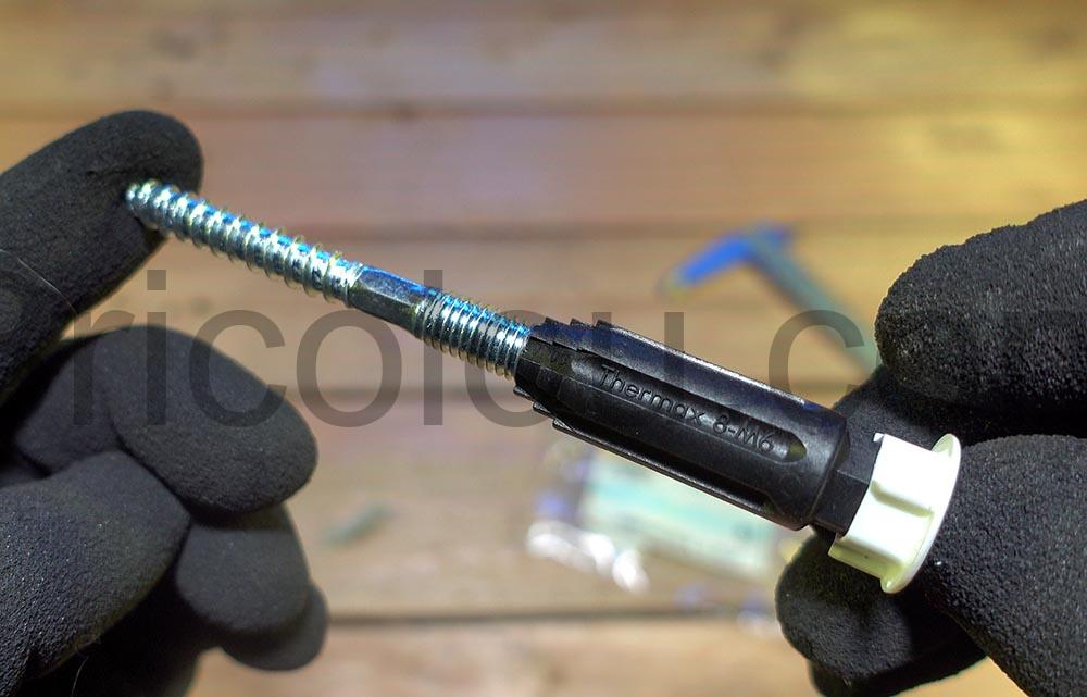 Comment fixer un objet lourd dans lisolation exterieure Fischer Thermax 8 M6 Comment fixer un objet lourd dans l'isolation extérieure Fischer Thermax 8 M6