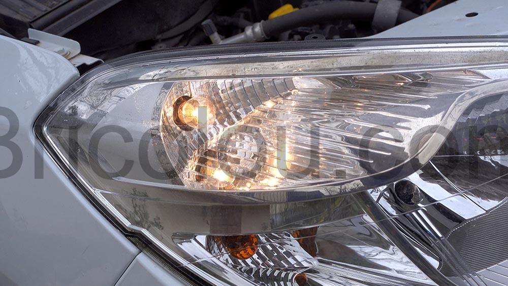 Dacia Osram 21W changer ampoule Lodgy feu de jour neuve Dacia Osram 21W changer ampoule Lodgy feu de jour neuve