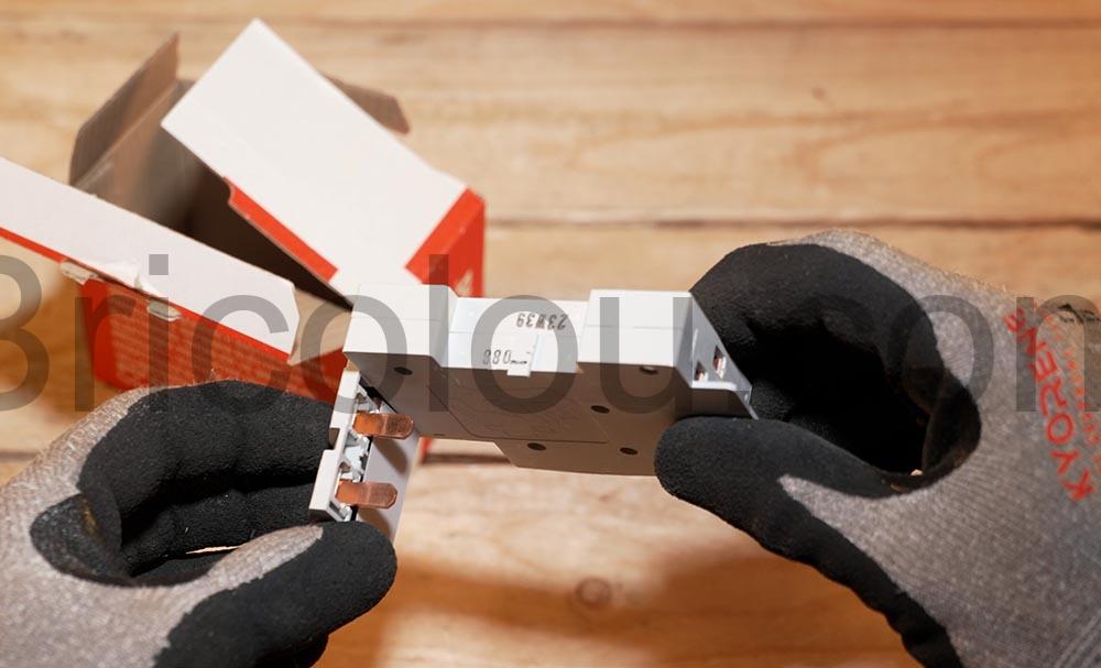 Legrand Kit de raccordement direct disjoncteur interrupteur differentiel 928 00 63A broche Legrand Kit de raccordement direct disjoncteur interrupteur différentiel 928 00 63A broche