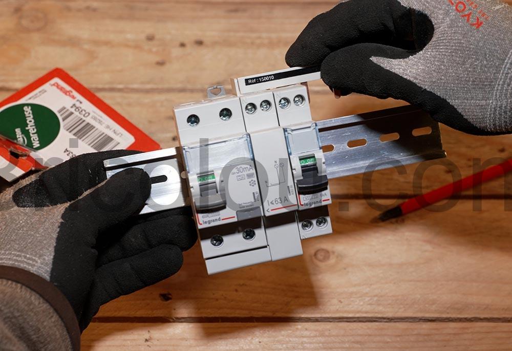 Legrand Kit de raccordement direct disjoncteur interrupteur differentiel 928 00 63A montage Legrand Kit de raccordement direct disjoncteur interrupteur différentiel 928 00 63A montage