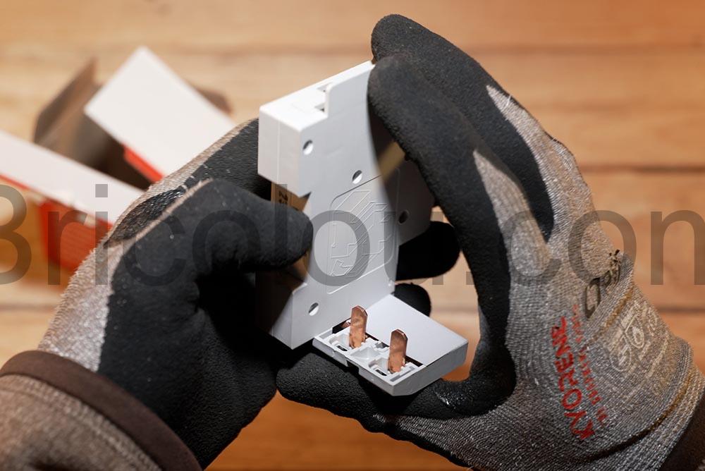 Legrand Kit de raccordement direct disjoncteur interrupteur differentiel 928 00 broches Legrand Kit de raccordement direct disjoncteur interrupteur différentiel 928 00 broches