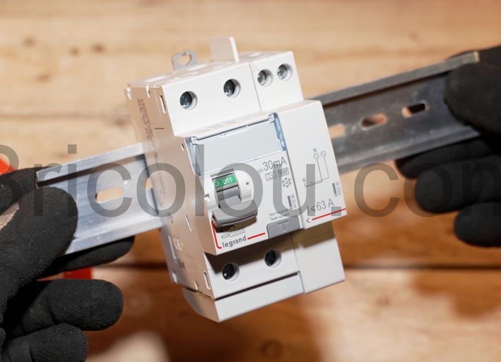 Legrand Kit de raccordement direct disjoncteur interrupteur differentiel rail Din Legrand Kit de raccordement direct disjoncteur interrupteur différentiel rail Din