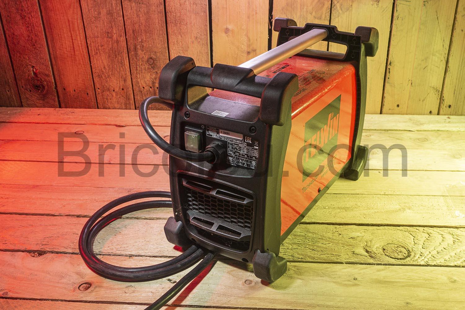 Telwin TECHNOLOGY 238 CEMPGE XT 230V poste souder MMA TIG vue Telwin TECHNOLOGY 238 CEMPGE XT 230V poste souder MMA TIG vue