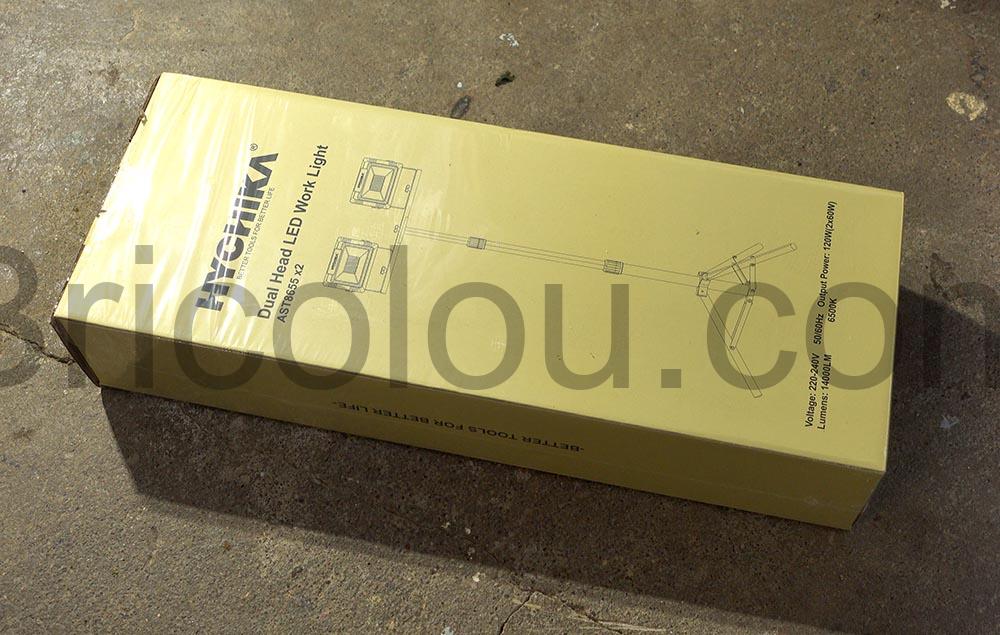 Projecteur LED chantier sur Trepieds 2 x 60W HYCHIKA boite Projecteur LED chantier sur Trépieds 2 x 60W HYCHIKA boite