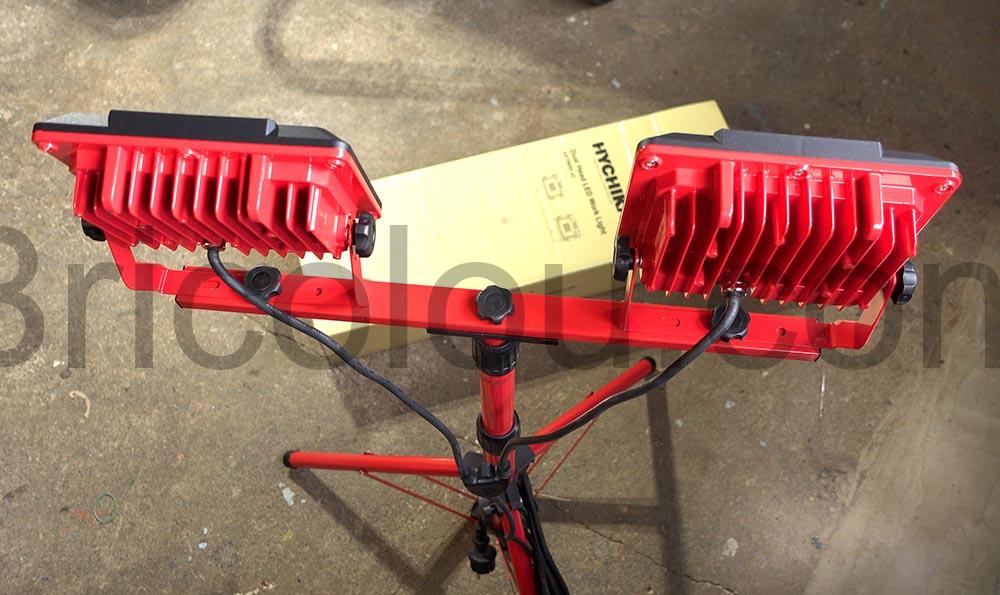 Projecteur LED chantier sur Trepieds 2 x 60W HYCHIKA dissipateur Projecteur LED chantier sur Trépieds 2 x 60W HYCHIKA dissipateur