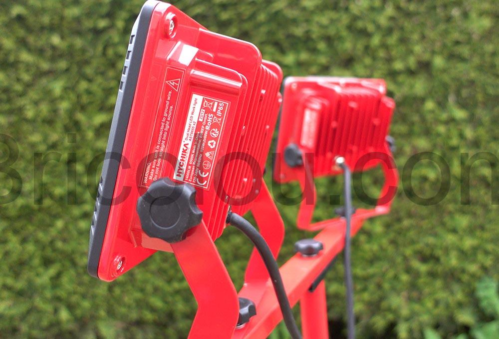 Projecteur LED chantier sur Trepieds 2 x 60W HYCHIKA dos Projecteur LED chantier sur Trépieds 2 x 60W HYCHIKA dos