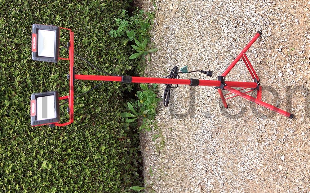 Projecteur LED chantier sur Trepieds 2 x 60W HYCHIKA lampe Projecteur LED chantier sur Trépieds 2 x 60W HYCHIKA lampe