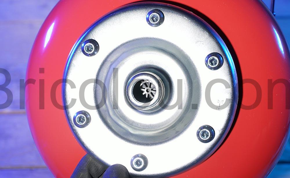 WilTec 24 Litres vase ballon dexpansion pour pompe filtre WilTec 24 Litres vase ballon d'expansion pour pompe filtre