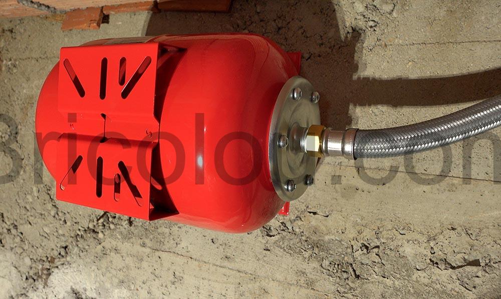 WilTec 24 Litres vase ballon dexpansion pour pompe mur WilTec 24 Litres vase ballon d'expansion pour pompe mur