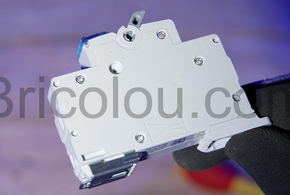 Hager Disjoncteur 16a 3ka courbe c MFN716 cote Hager Disjoncteur 16a 3ka courbe c MFN716 coté